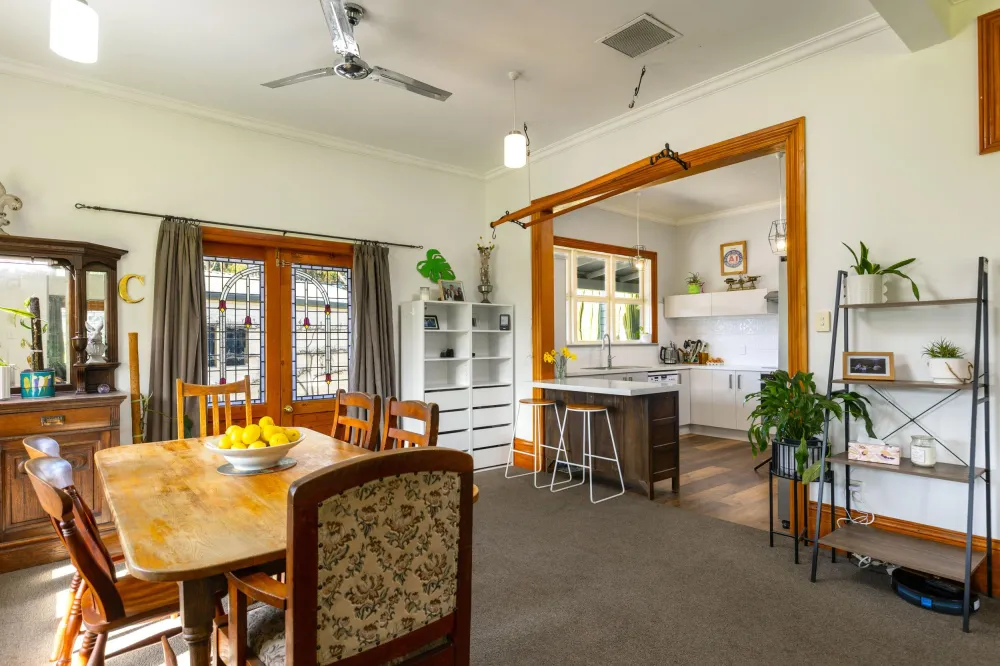Photos of 22A Ferry Road