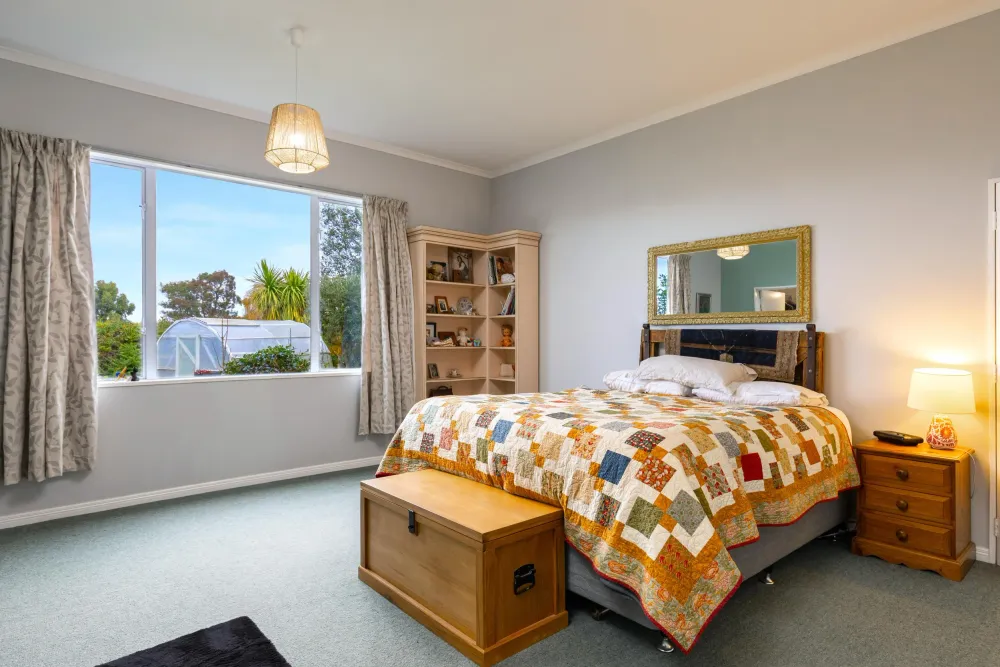 Photos of 22A Ferry Road
