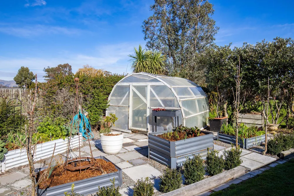 Photos of 22A Ferry Road