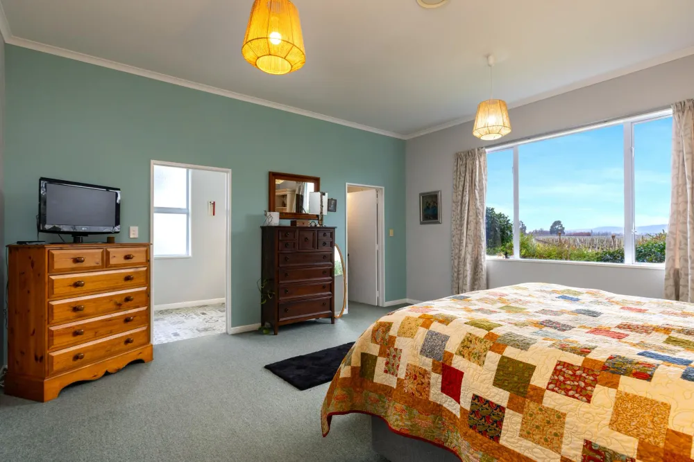 Photos of 22A Ferry Road