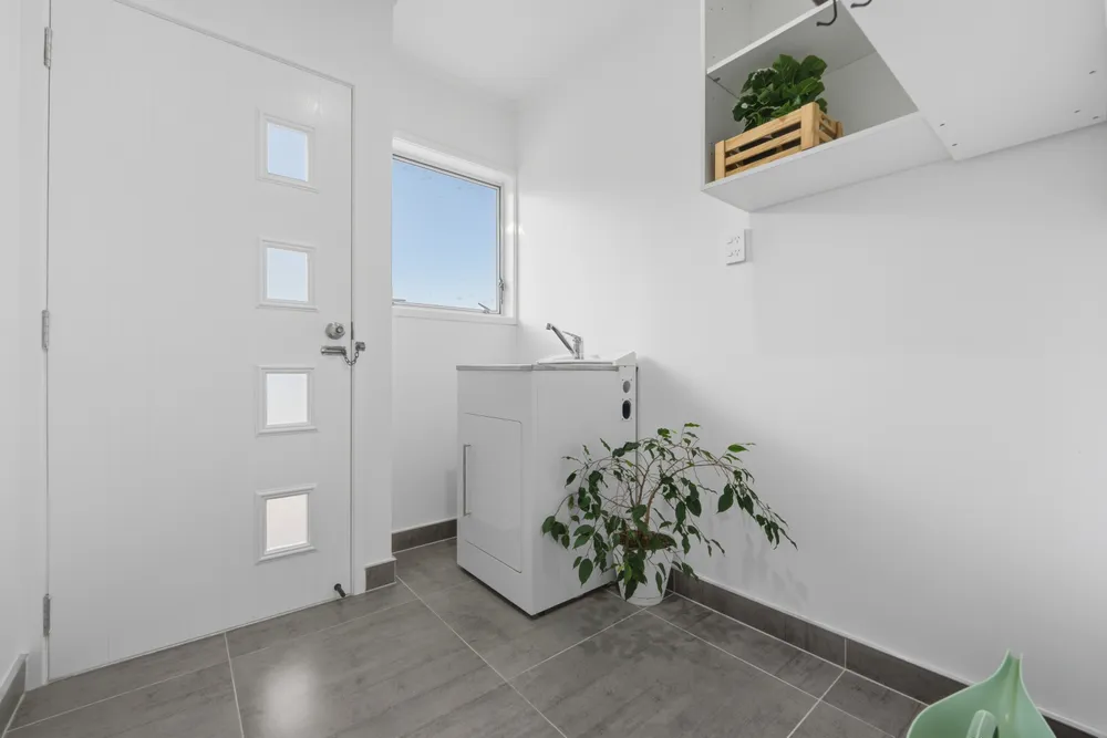 Photos of 58 Beechdale Crescent