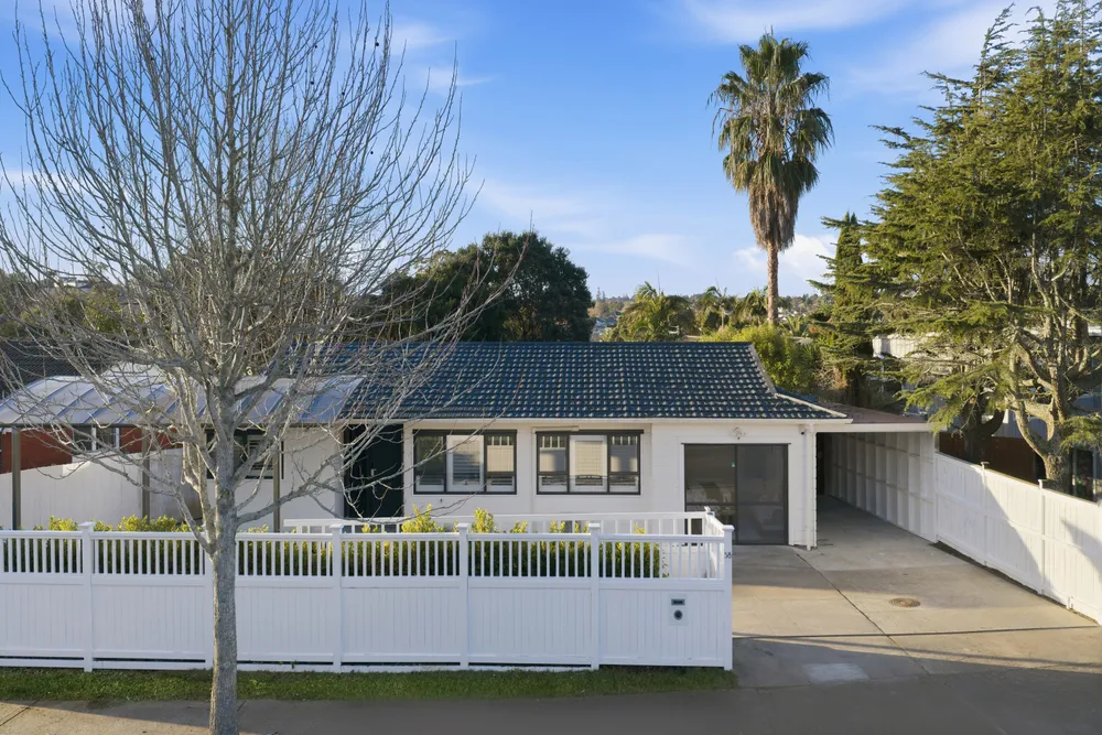 Photos of 58 Beechdale Crescent