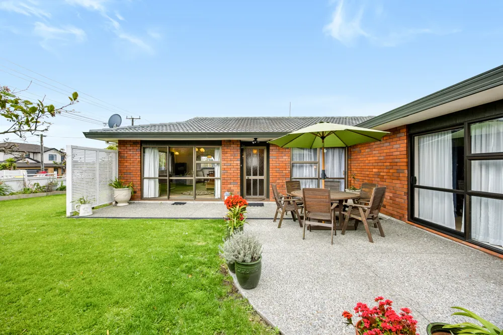Photos of 1/15 Toroa Street