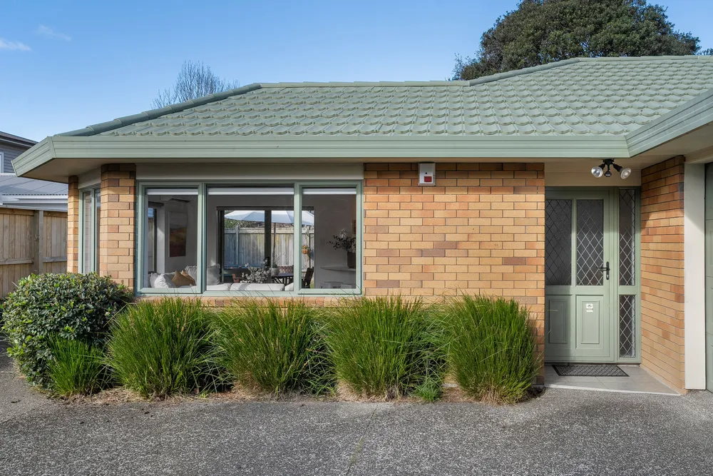 Photos of 185A Mount Albert Road