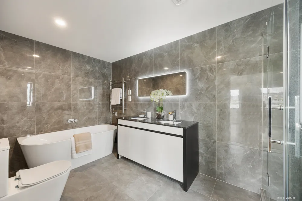 Photos of 42A Tiverton Road