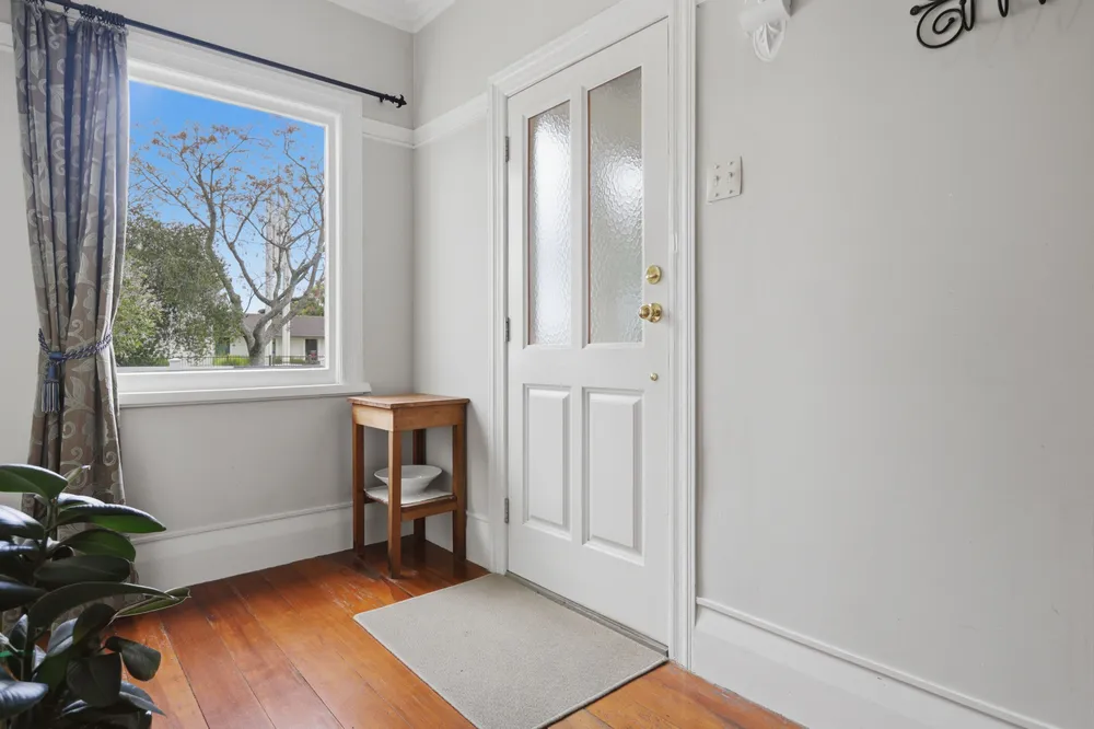Photos of 10A Kiwitea Street