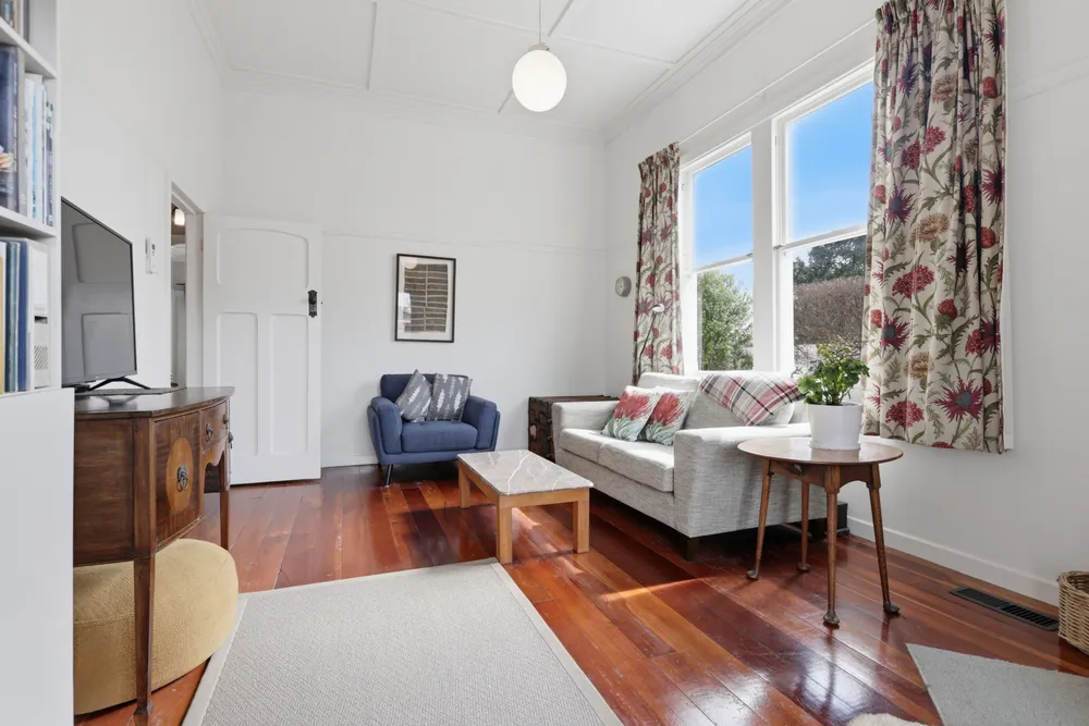 Photos of 10A Kiwitea Street
