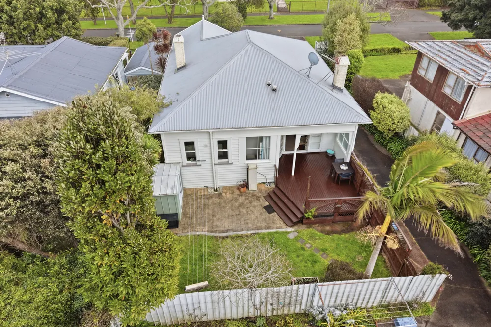 Photos of 10A Kiwitea Street