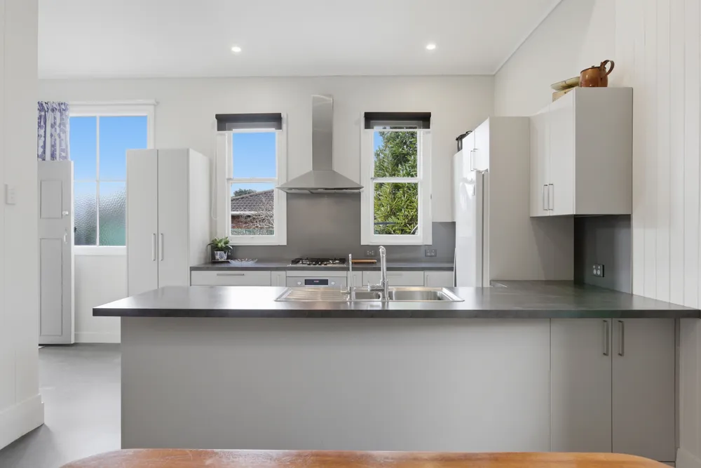 Photos of 10A Kiwitea Street