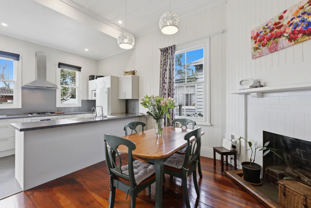 Photos of 10A Kiwitea Street