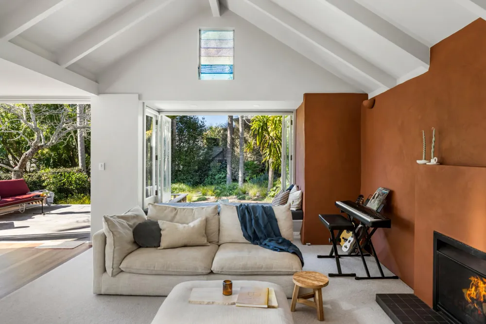 Photos of 41 Hepburn Street