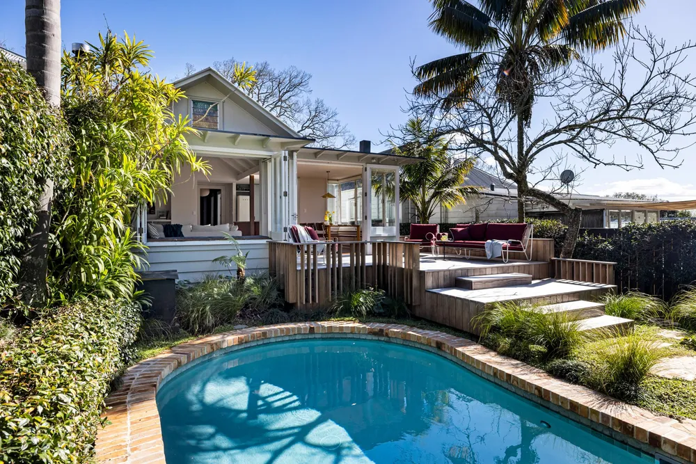 Photos of 41 Hepburn Street