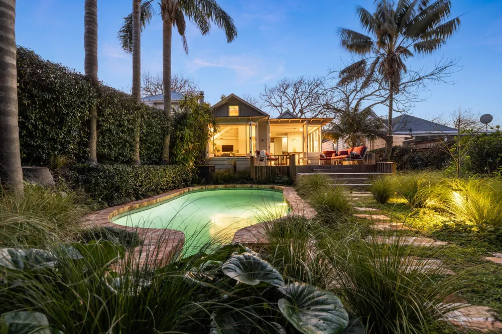 Photos of 41 Hepburn Street