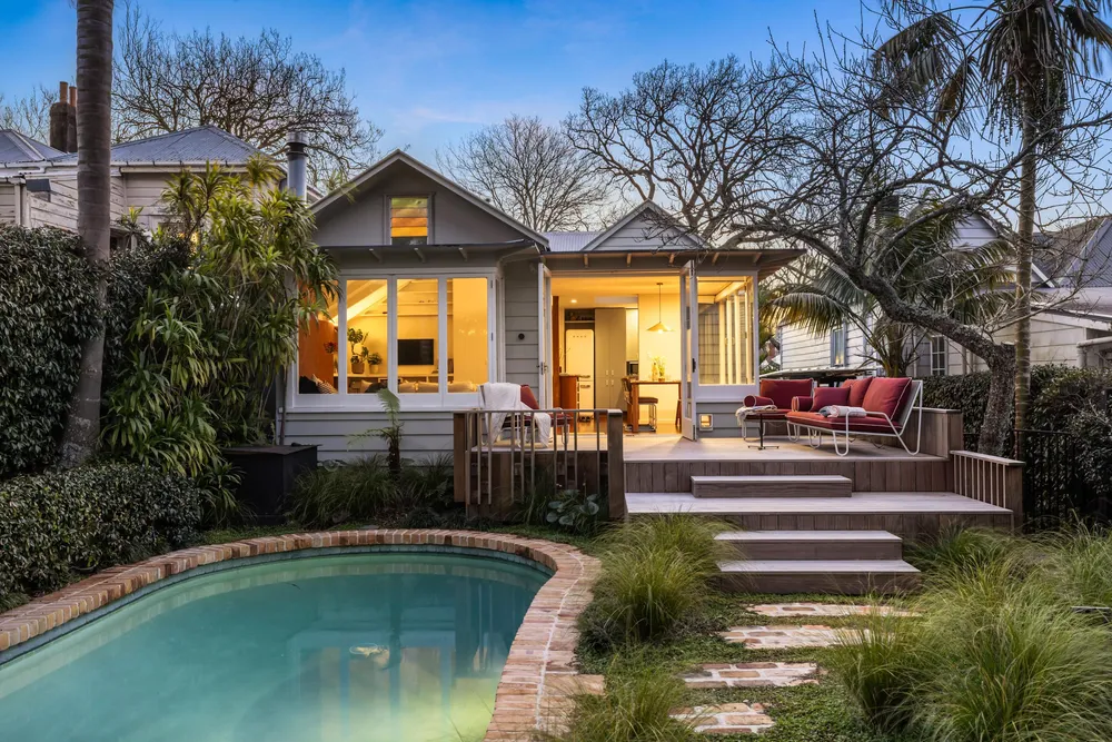 Photos of 41 Hepburn Street