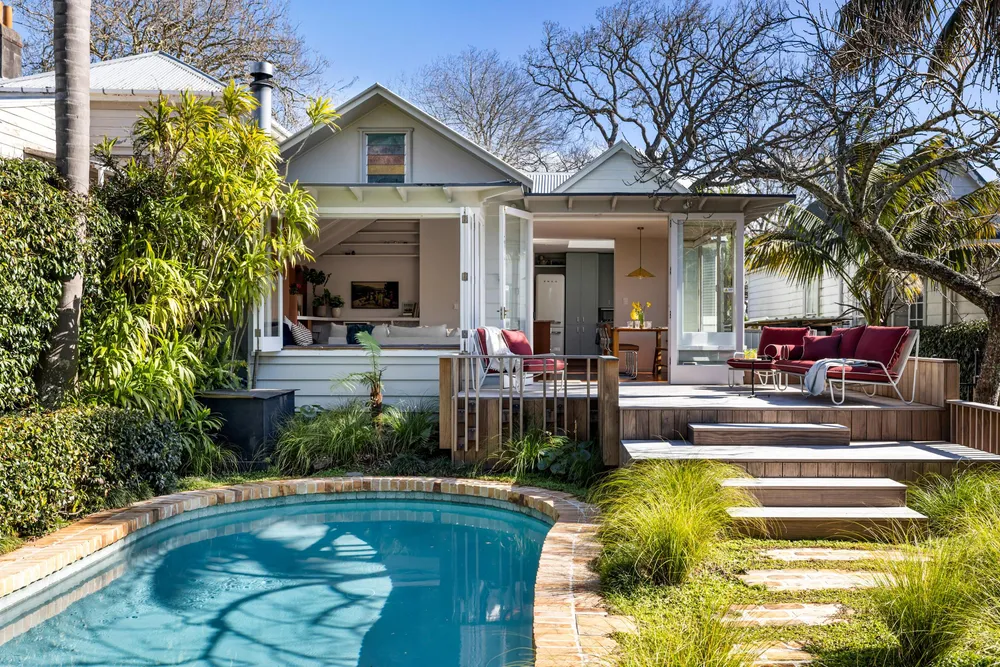 Photos of 41 Hepburn Street