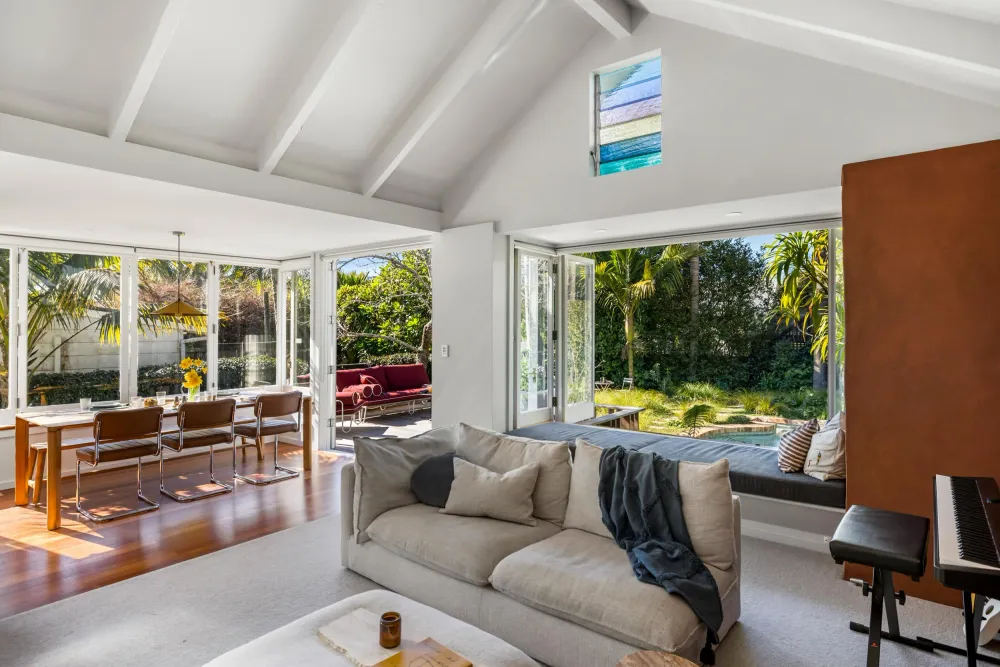 Photos of 41 Hepburn Street