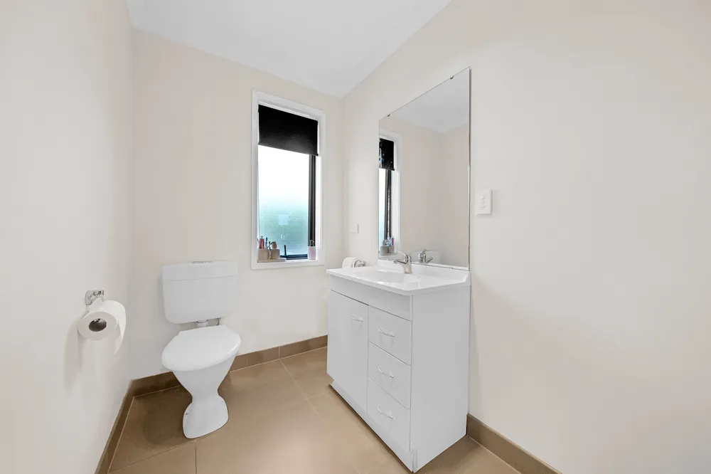 Photos of 9 Beaumonts Way
