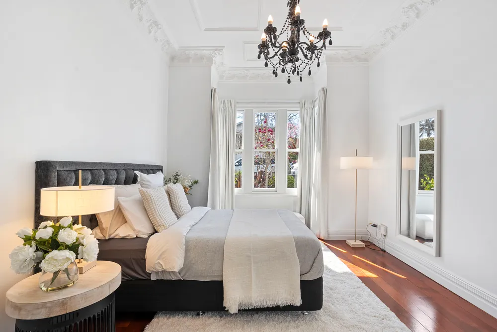 Photos of 34 St Albans Avenue