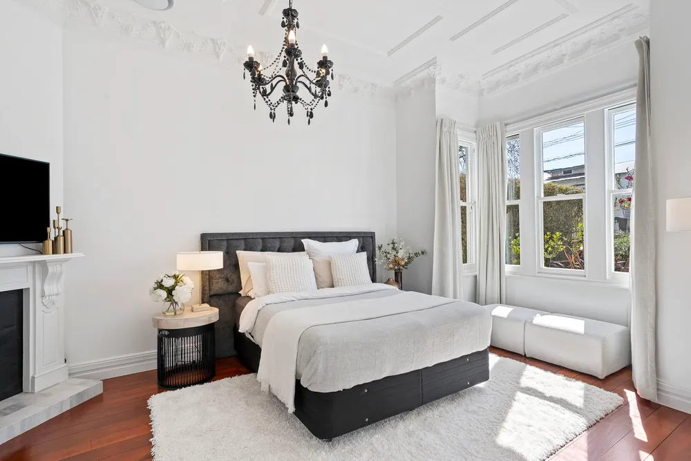 Photos of 34 St Albans Avenue