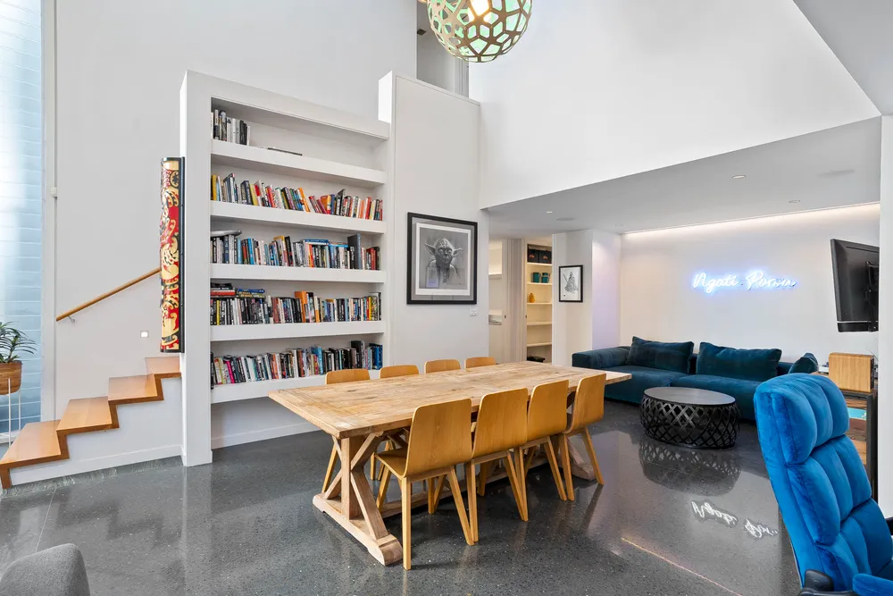 Photos of 34 St Albans Avenue