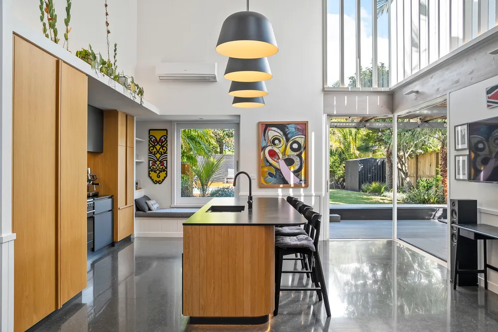 Photos of 34 St Albans Avenue