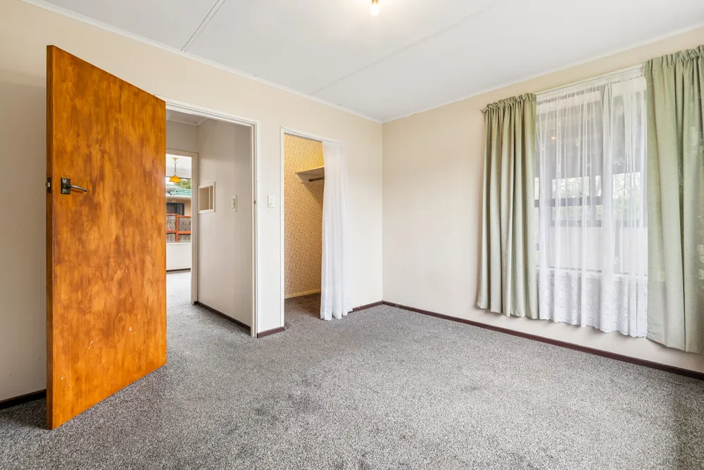 Photos of 20 Sullivan Avenue