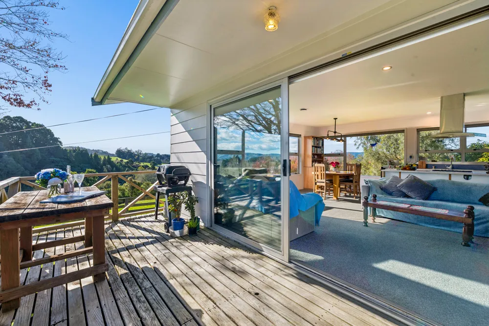 Photos of 1984 Hunua Road