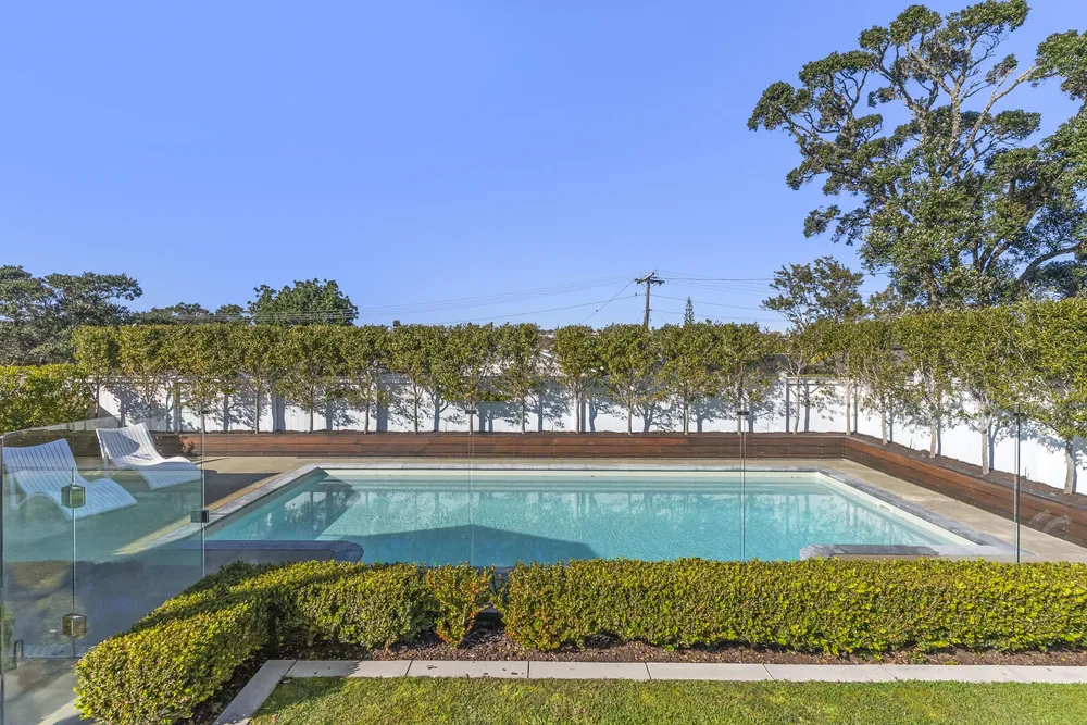 Photos of 1 Cassino Street
