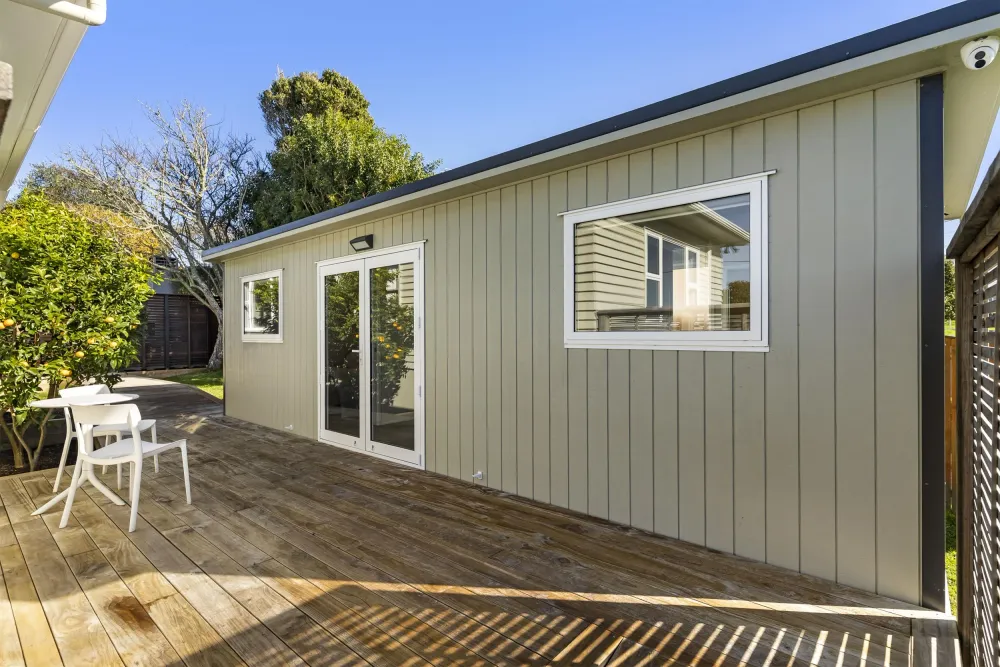 Photos of 1 Cassino Street