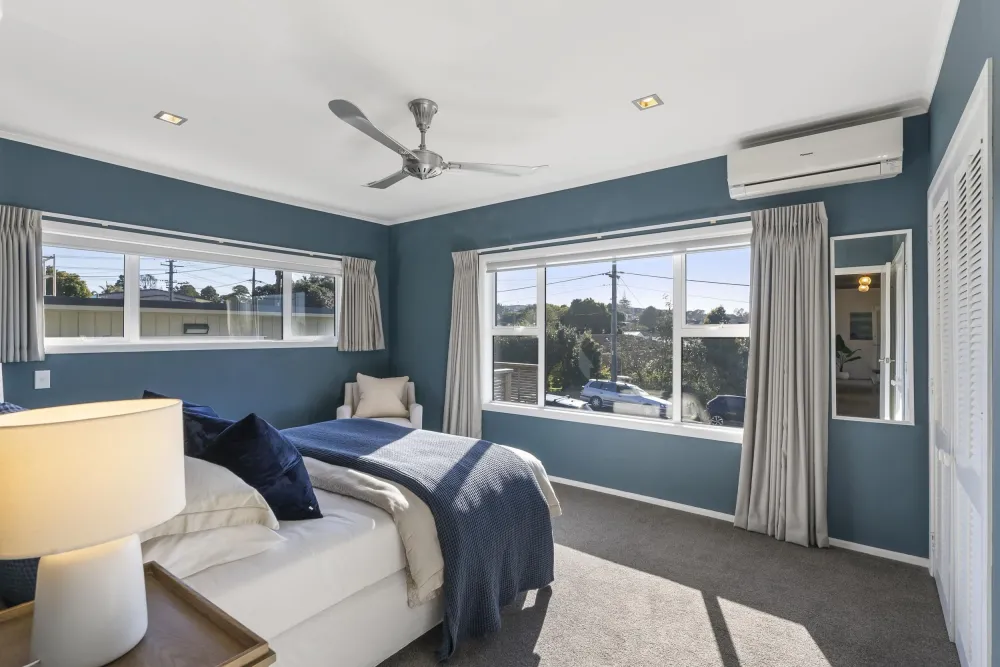 Photos of 1 Cassino Street