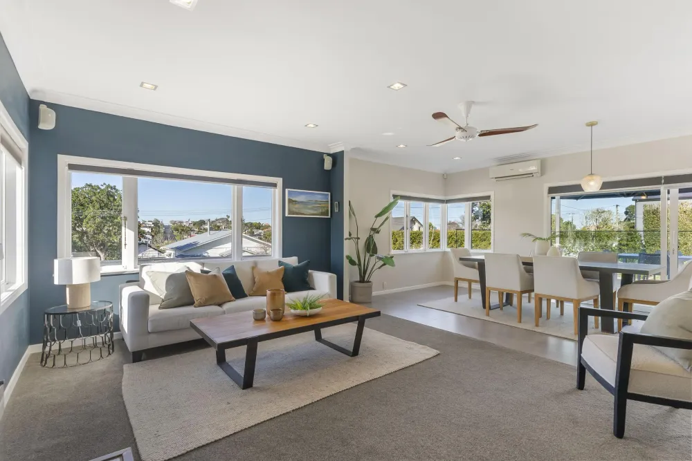 Photos of 1 Cassino Street