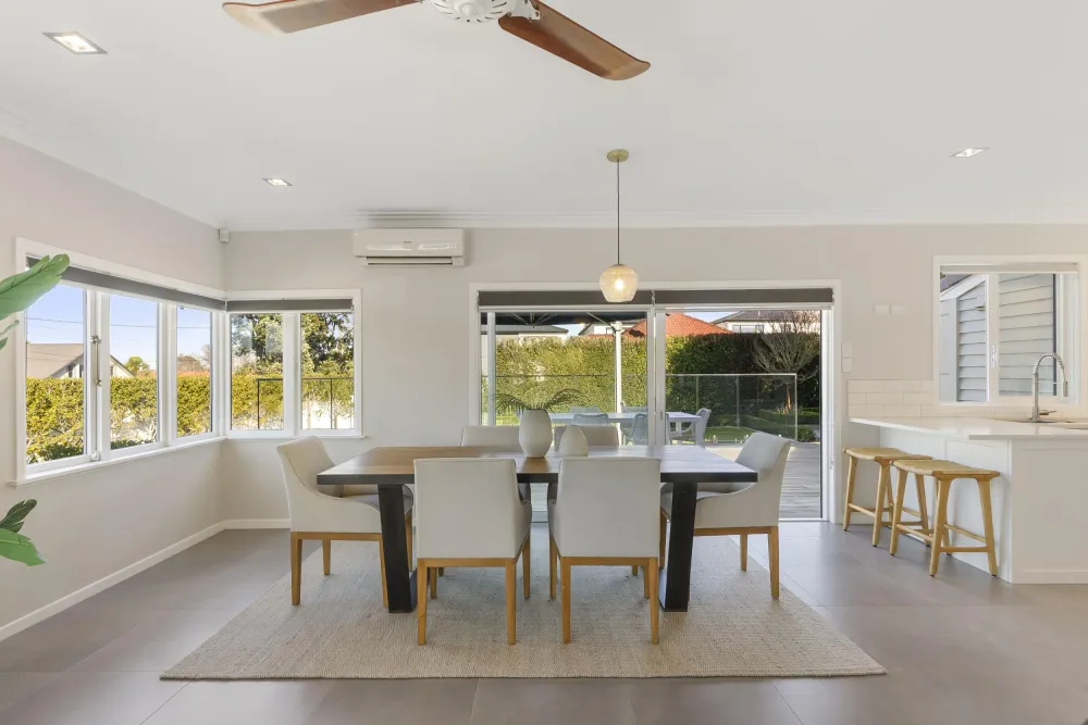 Photos of 1 Cassino Street