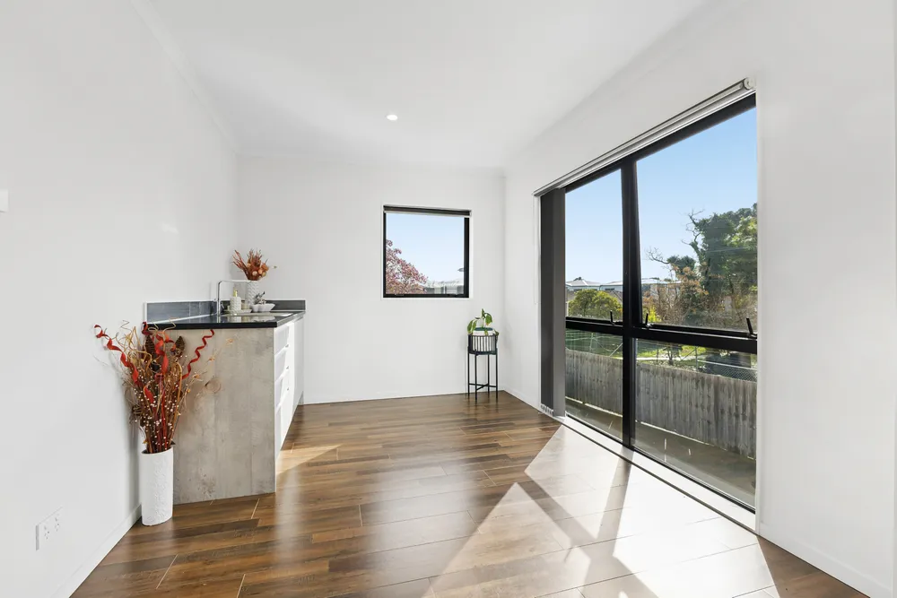 Photos of 20B Nicholson Avenue