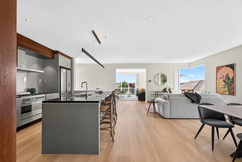 Photos of 17 Mansion Court