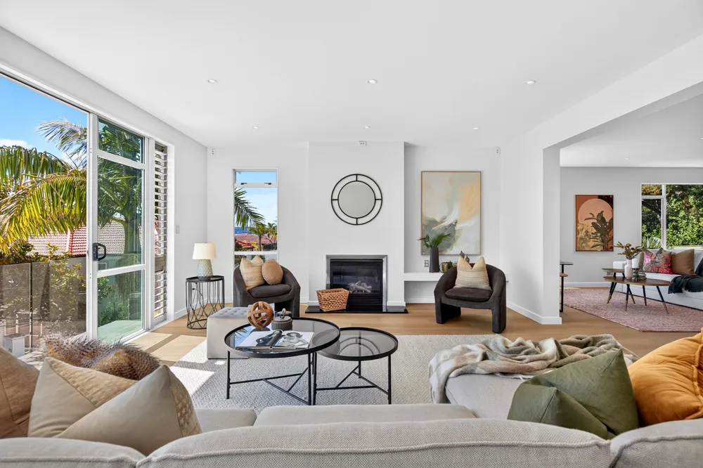 Photos of 17 Mansion Court
