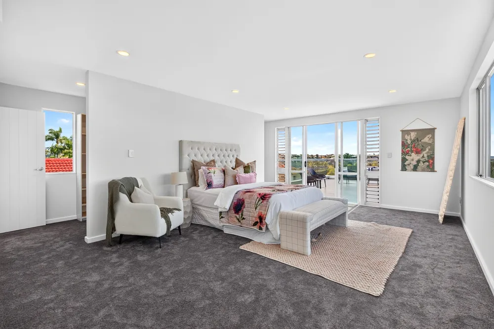 Photos of 17 Mansion Court
