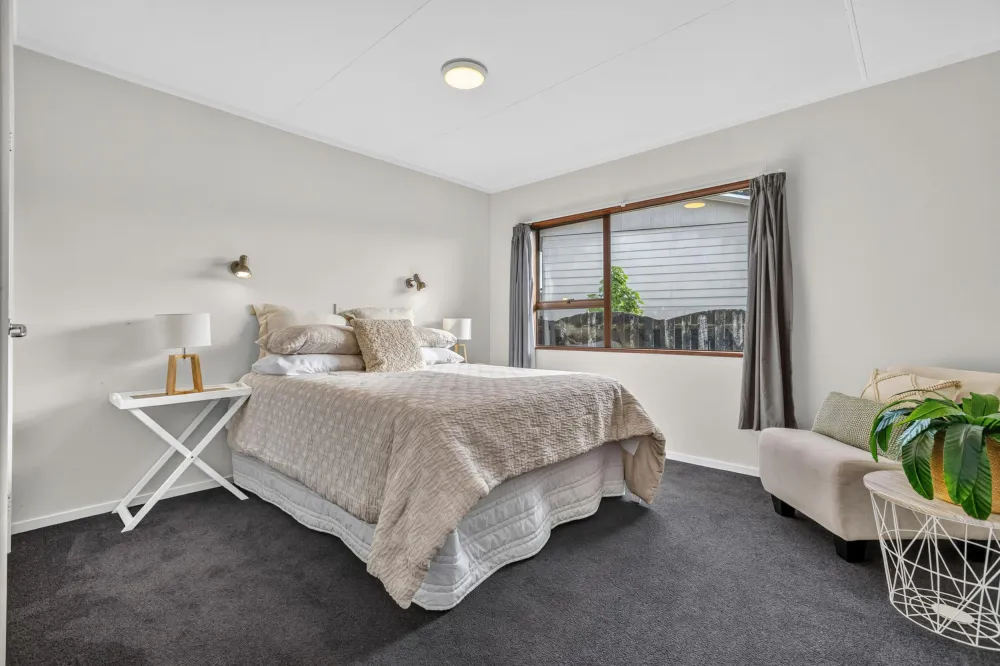 Photos of 18 Knightsbridge Place