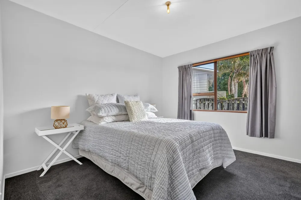 Photos of 18 Knightsbridge Place