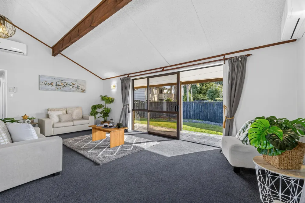 Photos of 18 Knightsbridge Place