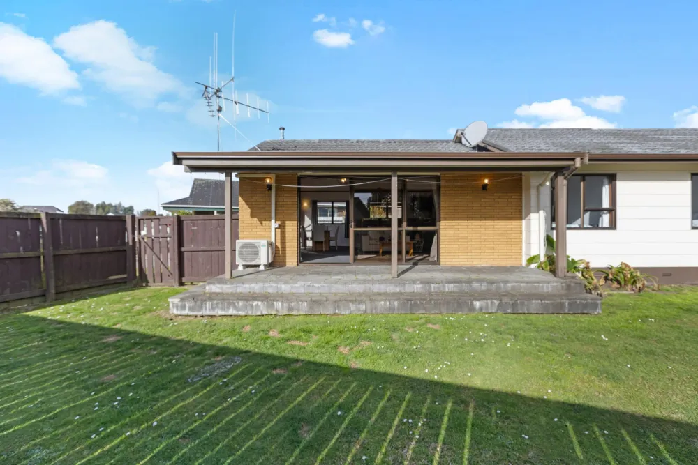 Photos of 18 Knightsbridge Place