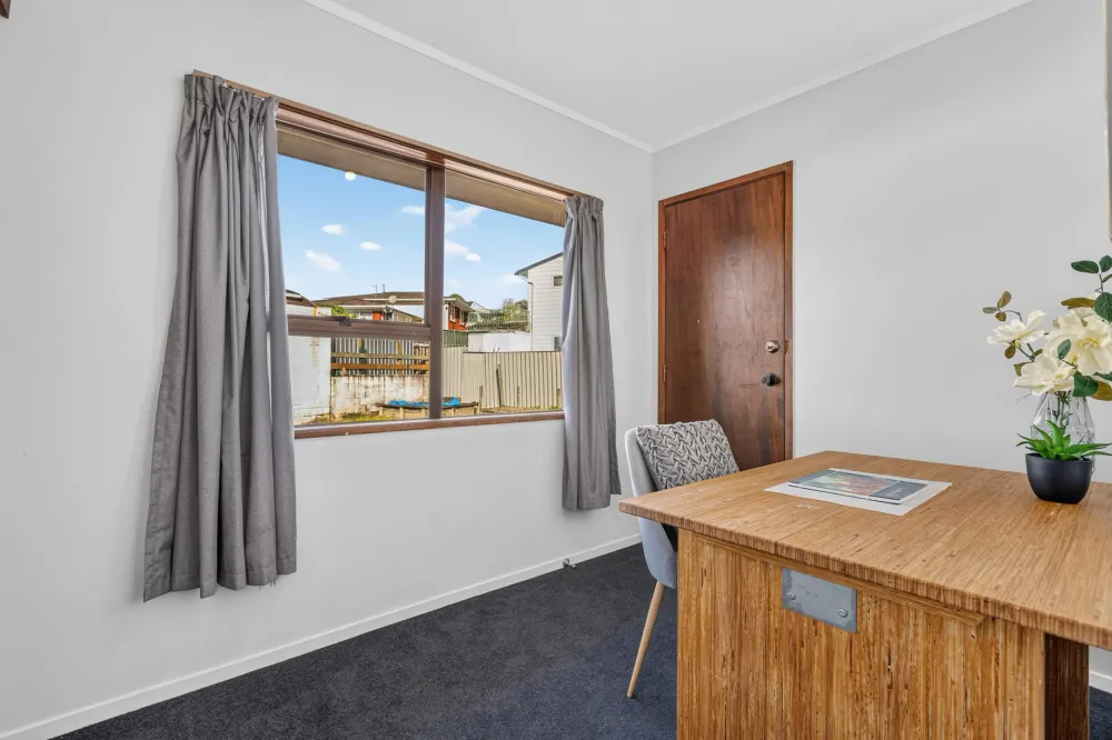 Photos of 18 Knightsbridge Place