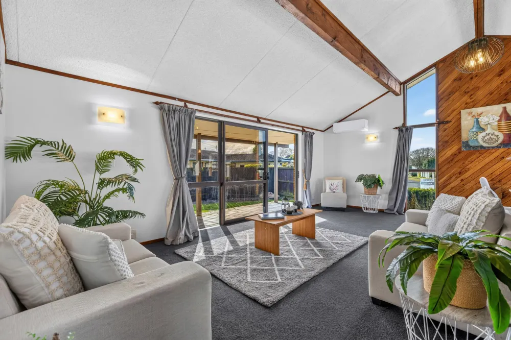 Photos of 18 Knightsbridge Place