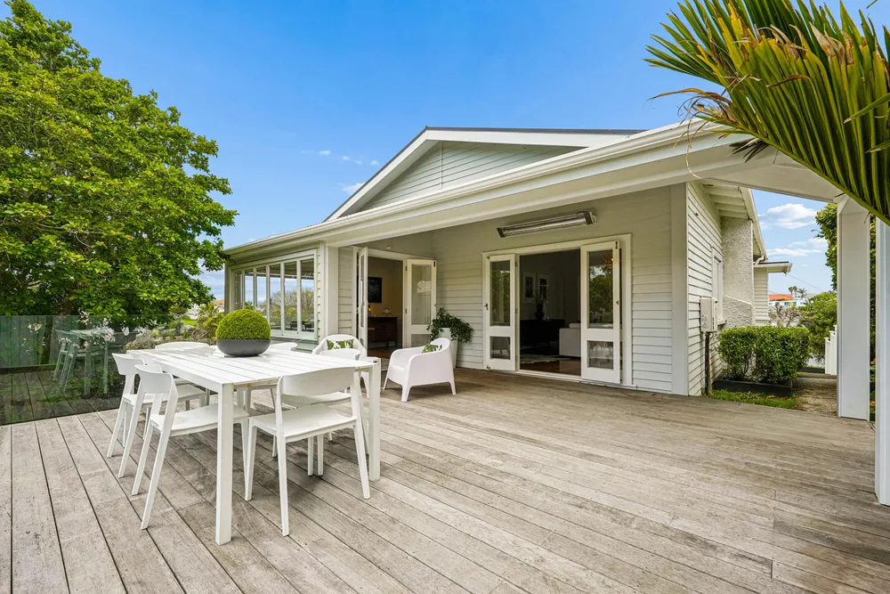 Photos of 22 Belle Vue Avenue