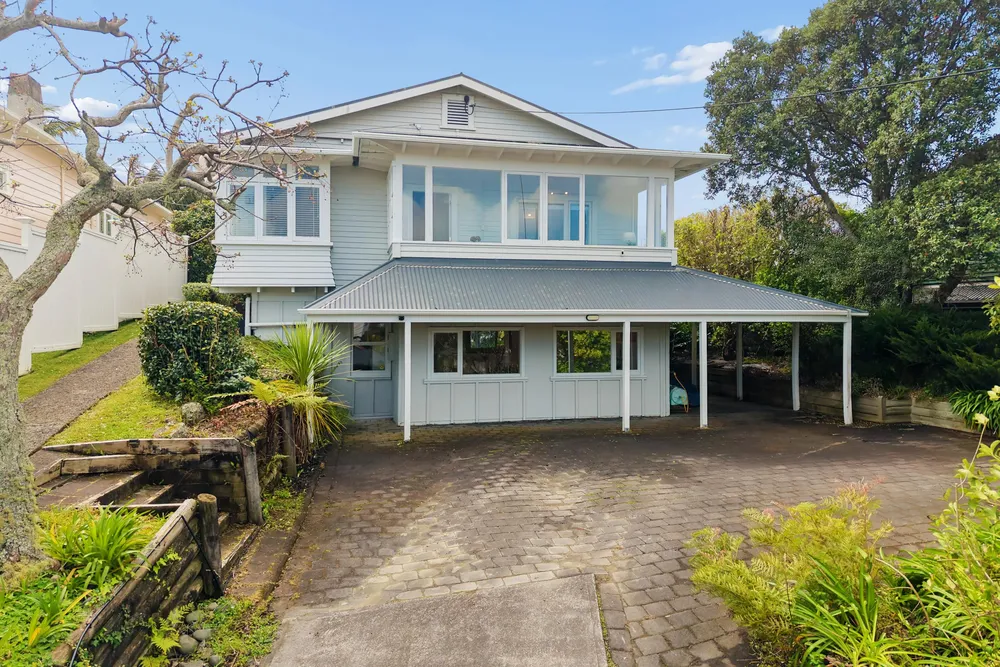 Photos of 22 Belle Vue Avenue