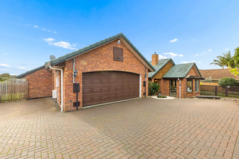 Photos of 22 Castlehill Court
