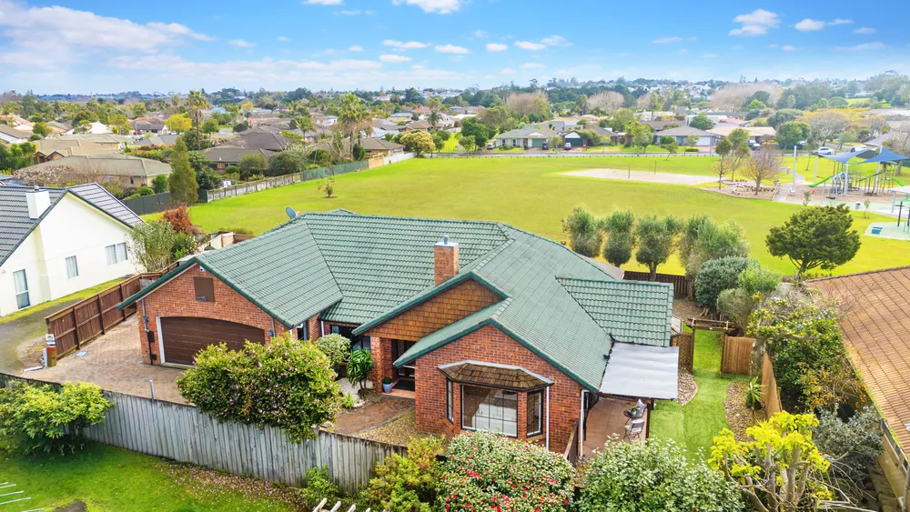 Photos of 22 Castlehill Court