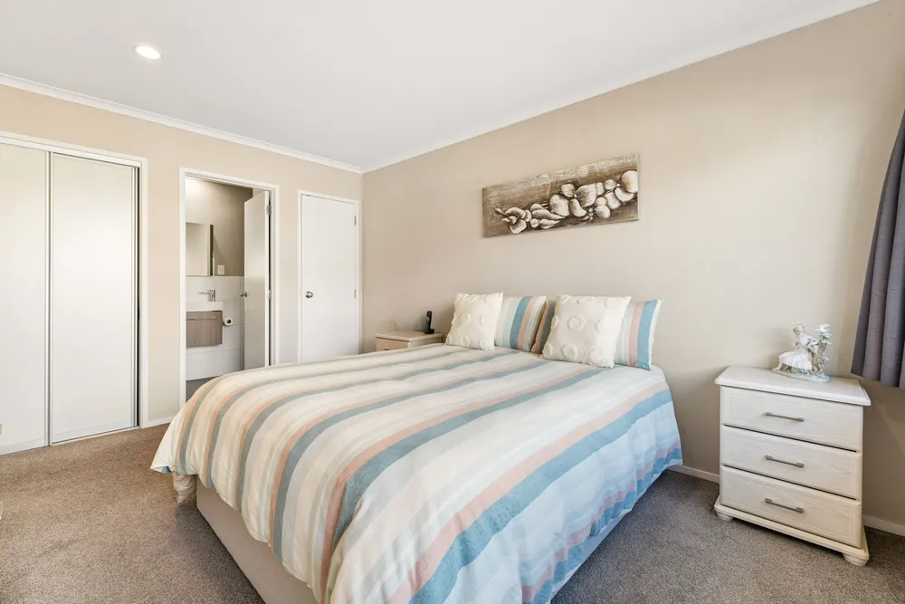 Photos of 66 Cantora Avenue
