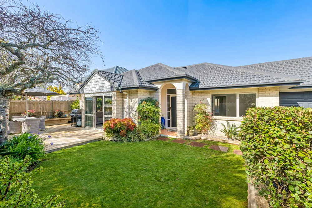 Photos of 66 Cantora Avenue