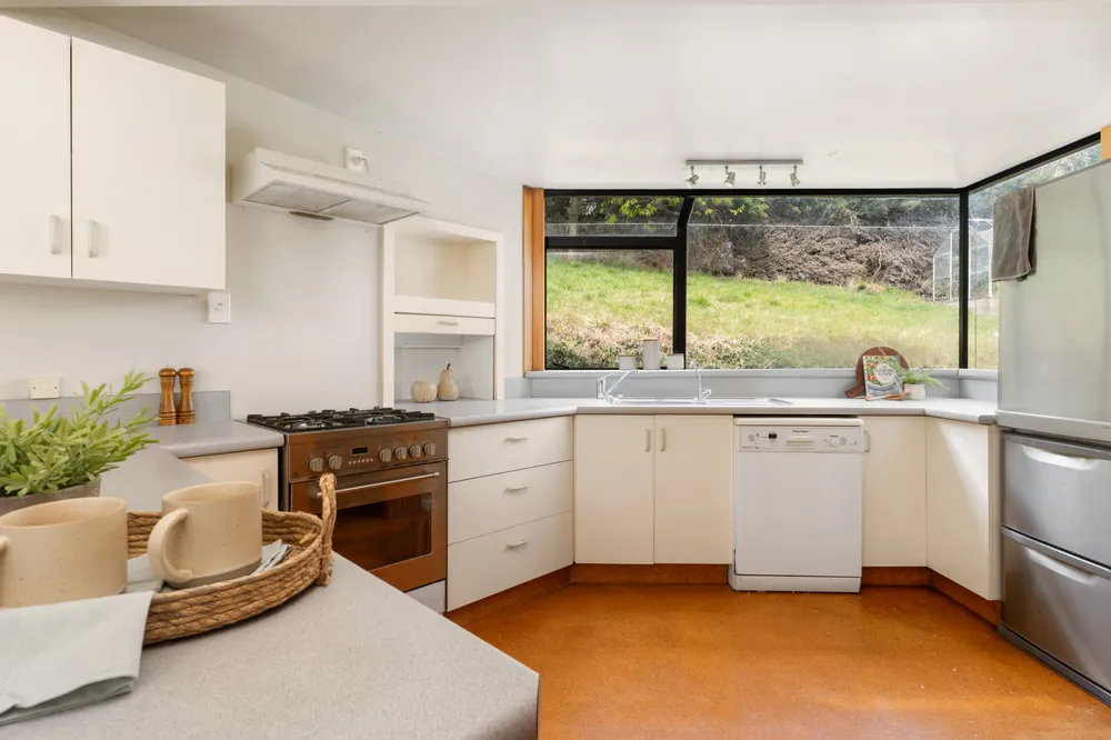 Photos of 855 Cashmere Road