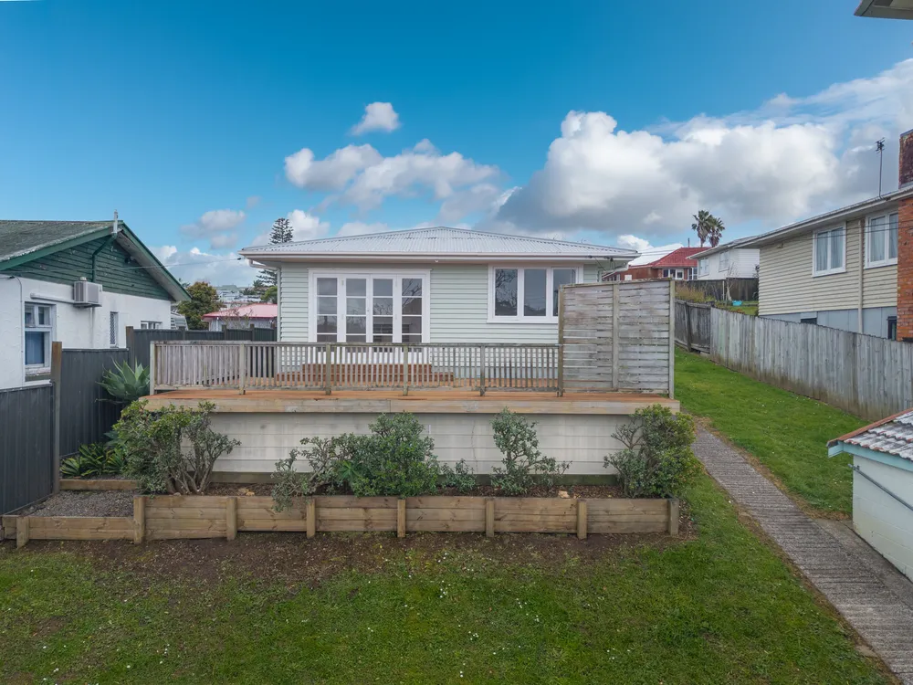 Photos of 65 Rosamund Avenue